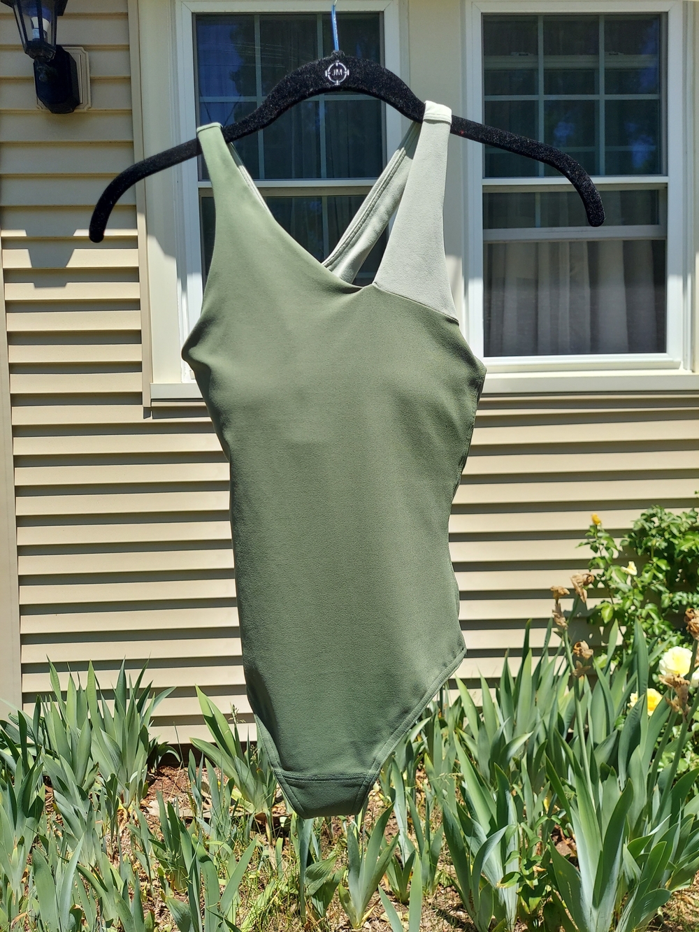 Lululemon Olive Green Two-Tone Athletic Bodysuit Women Size 0 NWOT Yoga Gym - Picture 10 of 10